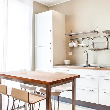 Daire Delightful A Few Steps From Port Como